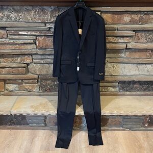 Elegant Navy Men's Suit
